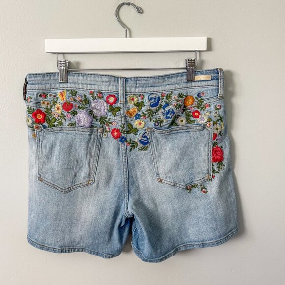 Anthropologie Pilcro Slim Boyfriend Embroidered Denim Shorts - Picture 6 of 15